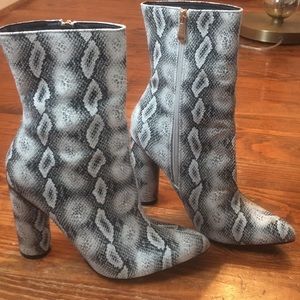 Snake print bootie, never worn